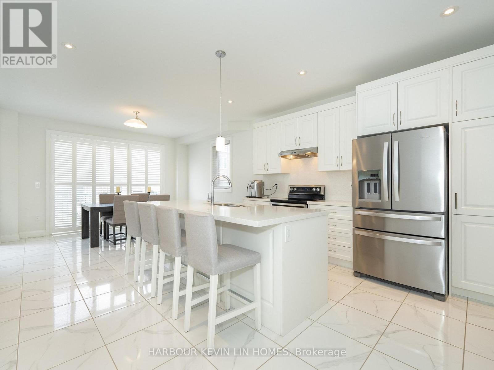 14 Longworth Avenue, Richmond Hill, Ontario  L4E 1J1 - Photo 6 - N12090900