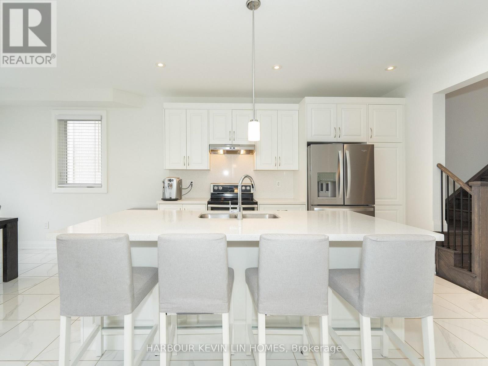 14 Longworth Avenue, Richmond Hill, Ontario  L4E 1J1 - Photo 8 - N12090900