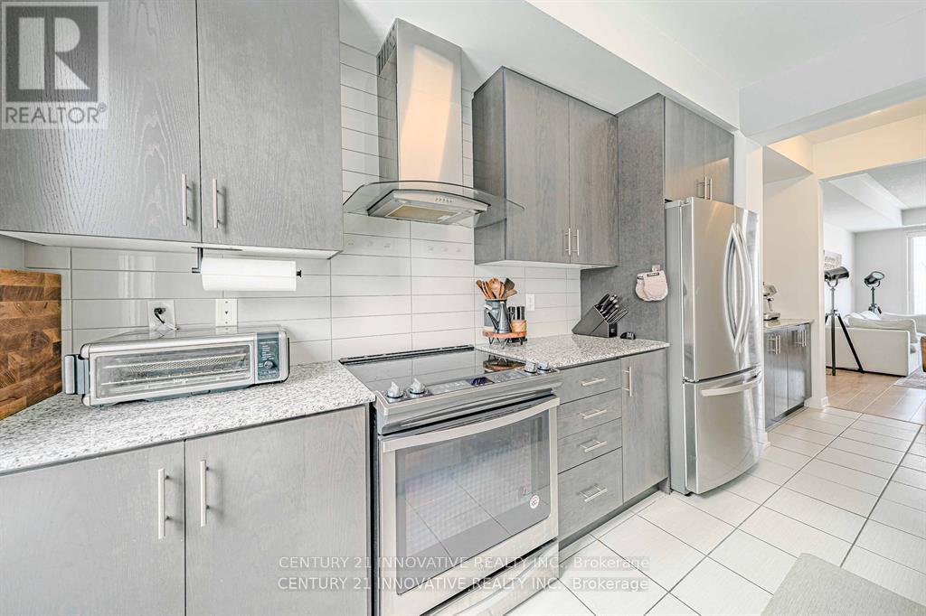 144 Salterton Circle, Vaughan, Ontario  L6A 4Z1 - Photo 11 - N12094780