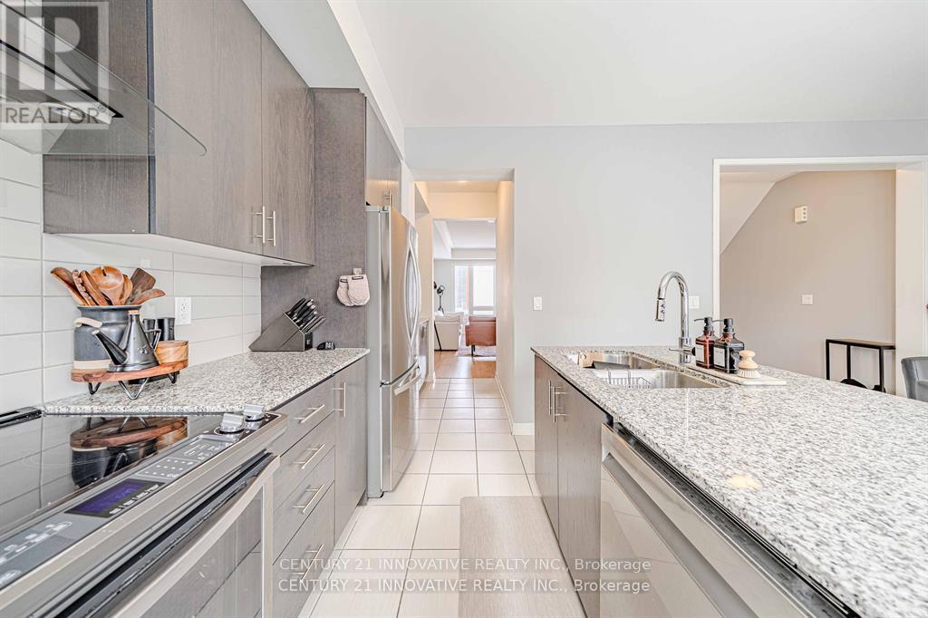 144 Salterton Circle, Vaughan, Ontario  L6A 4Z1 - Photo 12 - N12094780