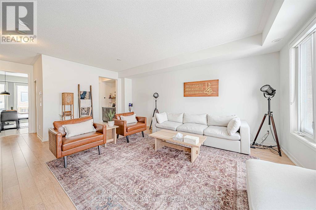 144 Salterton Circle, Vaughan, Ontario  L6A 4Z1 - Photo 3 - N12094780
