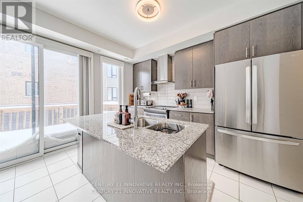 144 Salterton Circle, Vaughan, Ontario  L6A 4Z1 - Photo 9 - N12094780