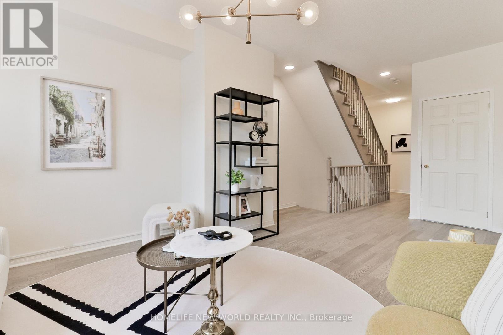 69 Ness Drive, Richmond Hill, Ontario  L4S 0K5 - Photo 11 - N12113387