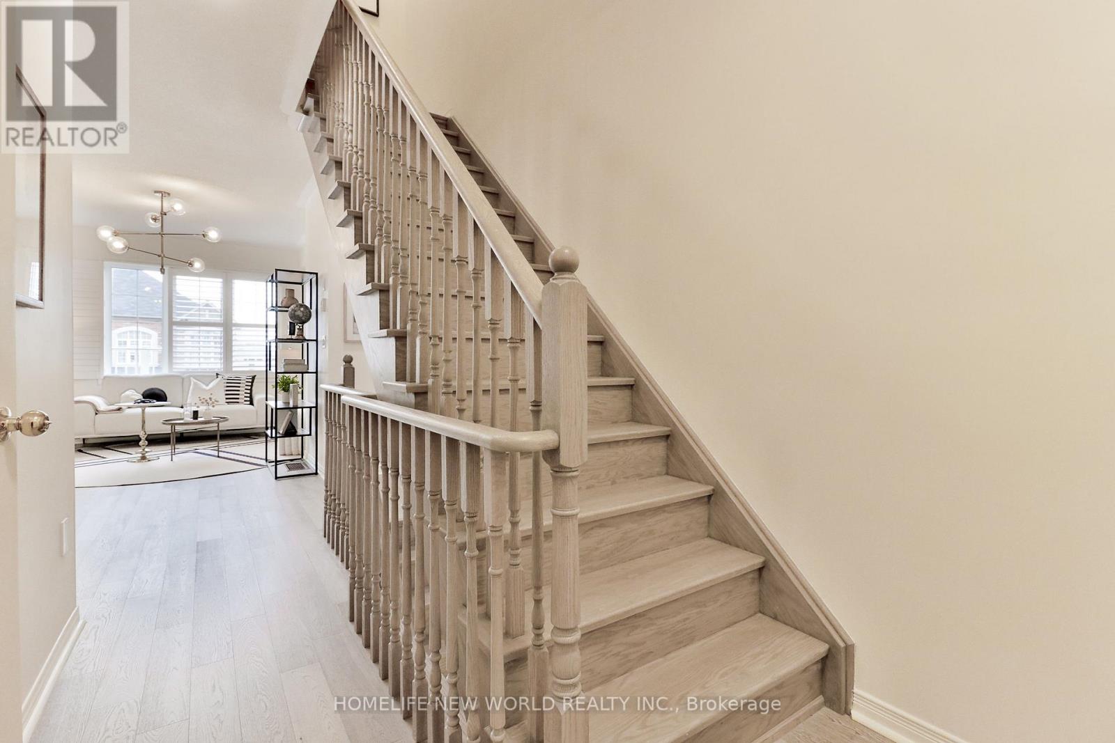 69 Ness Drive, Richmond Hill, Ontario  L4S 0K5 - Photo 12 - N12113387