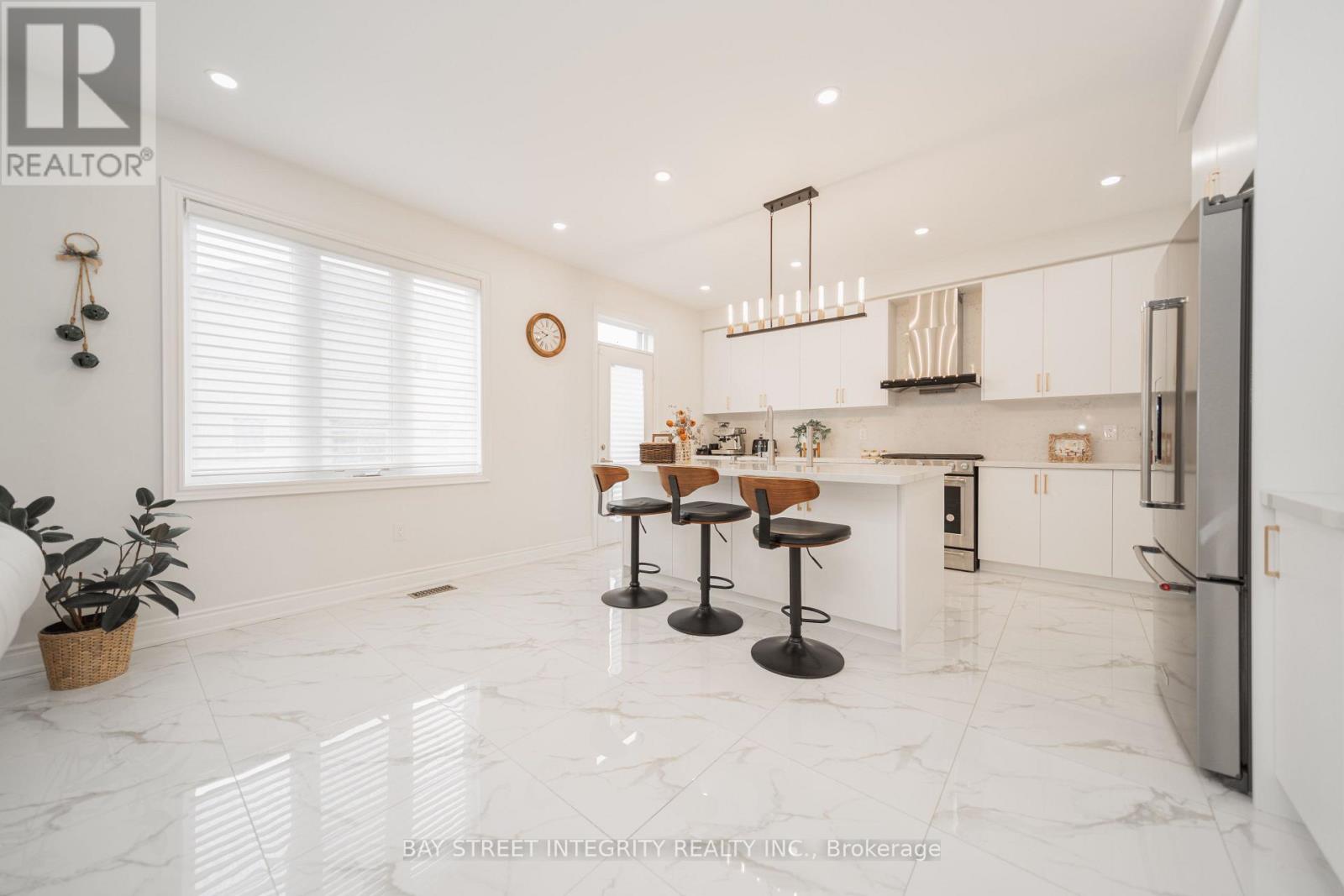 147 Prairie Rose Drive, Richmond Hill, Ontario  L4S 0M9 - Photo 2 - N12129388
