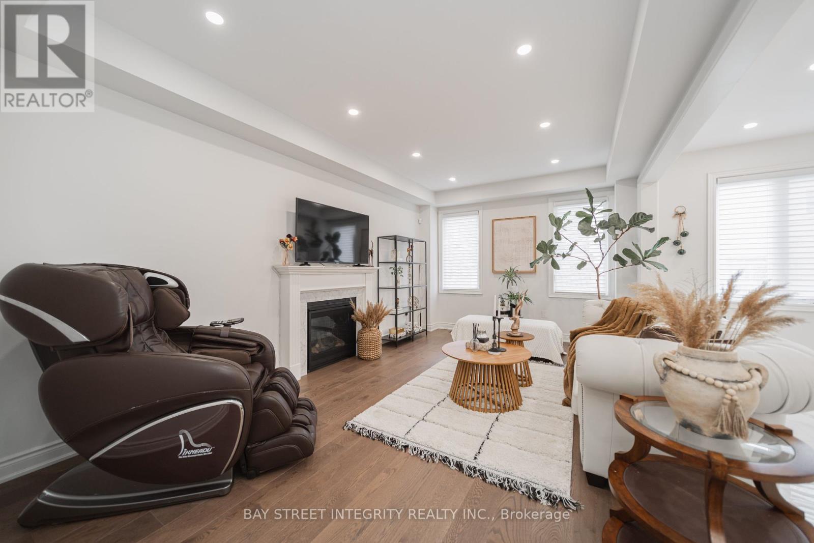 147 Prairie Rose Drive, Richmond Hill, Ontario  L4S 0M9 - Photo 6 - N12129388
