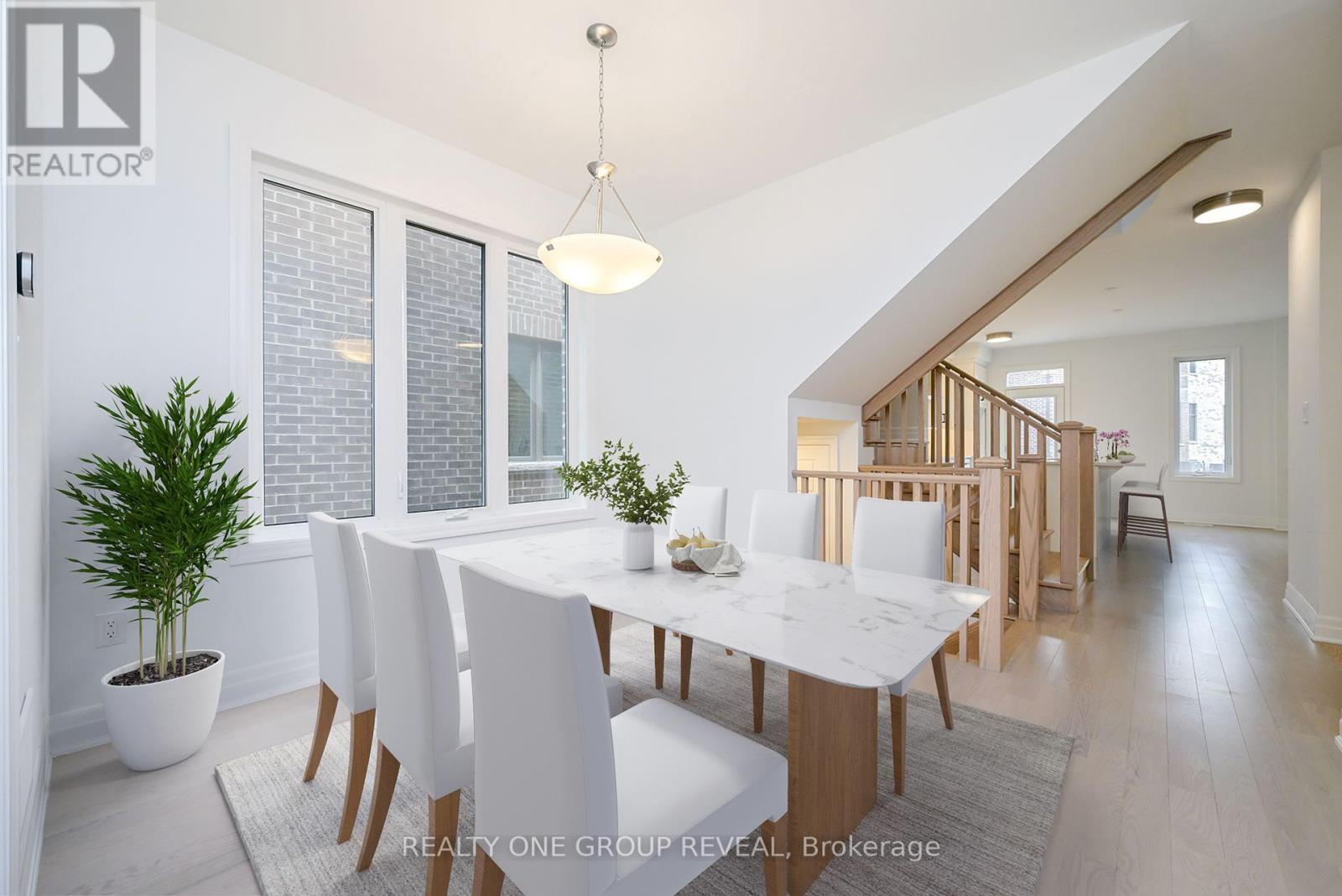 27 Greenridge Crescent, Markham, Ontario  L6C 3M1 - Photo 2 - N12135066