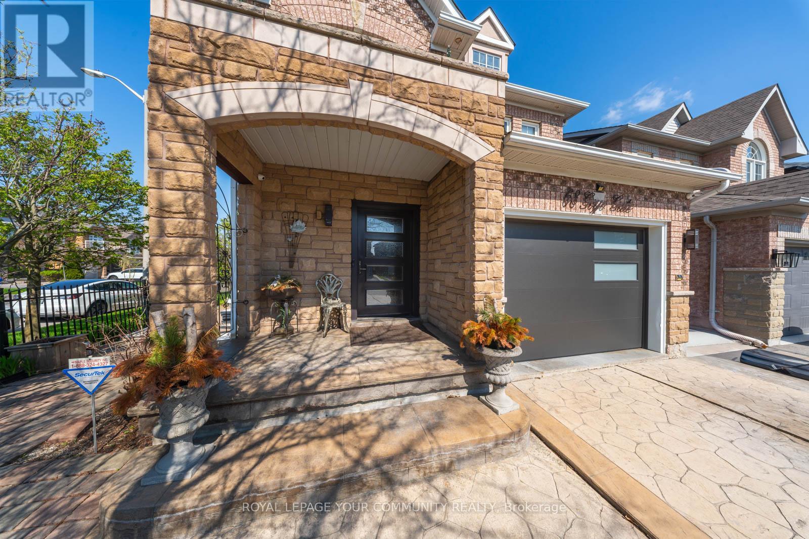 68 Goyo Gate, Vaughan, Ontario  L6A 3T3 - Photo 3 - N12140968