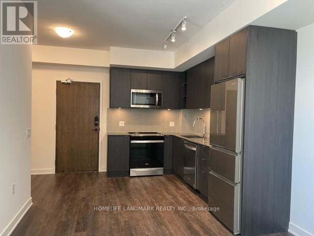 103 - 100 Eagle Rock Way, Vaughan, Ontario  L6A 5B9 - Photo 3 - N12141728