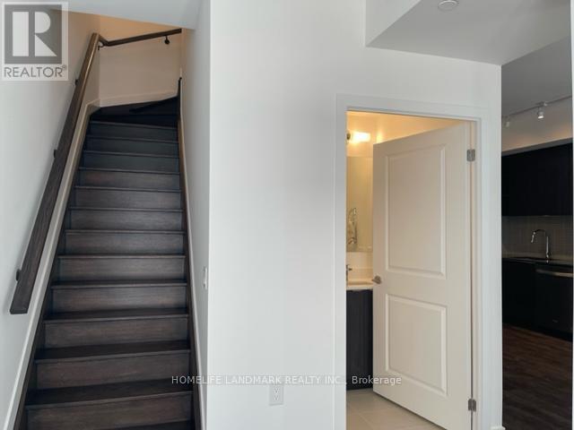 103 - 100 Eagle Rock Way, Vaughan, Ontario  L6A 5B9 - Photo 4 - N12141728
