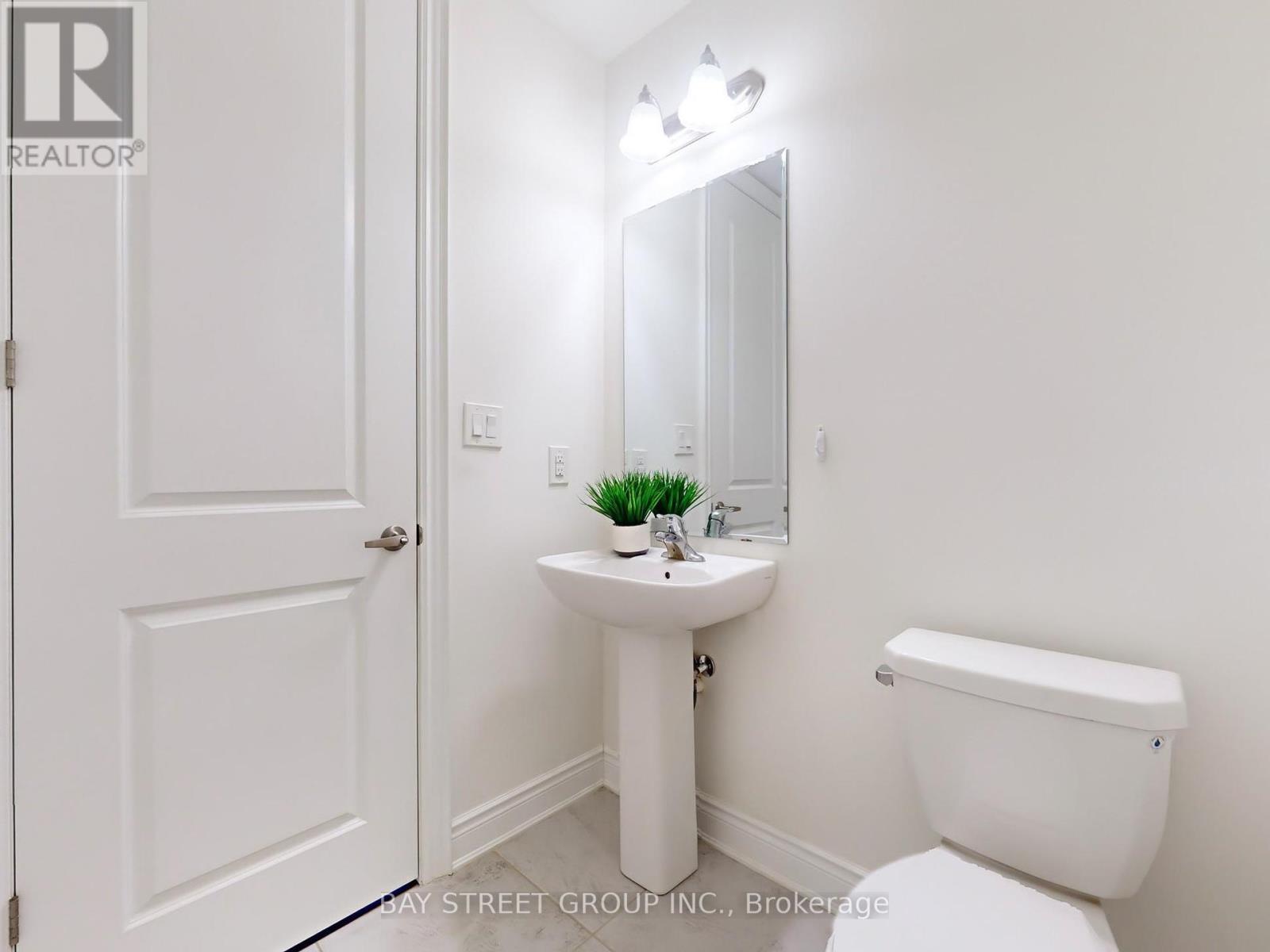 11 Ness Drive, Richmond Hill, Ontario  L4S 1N2 - Photo 10 - N12142581