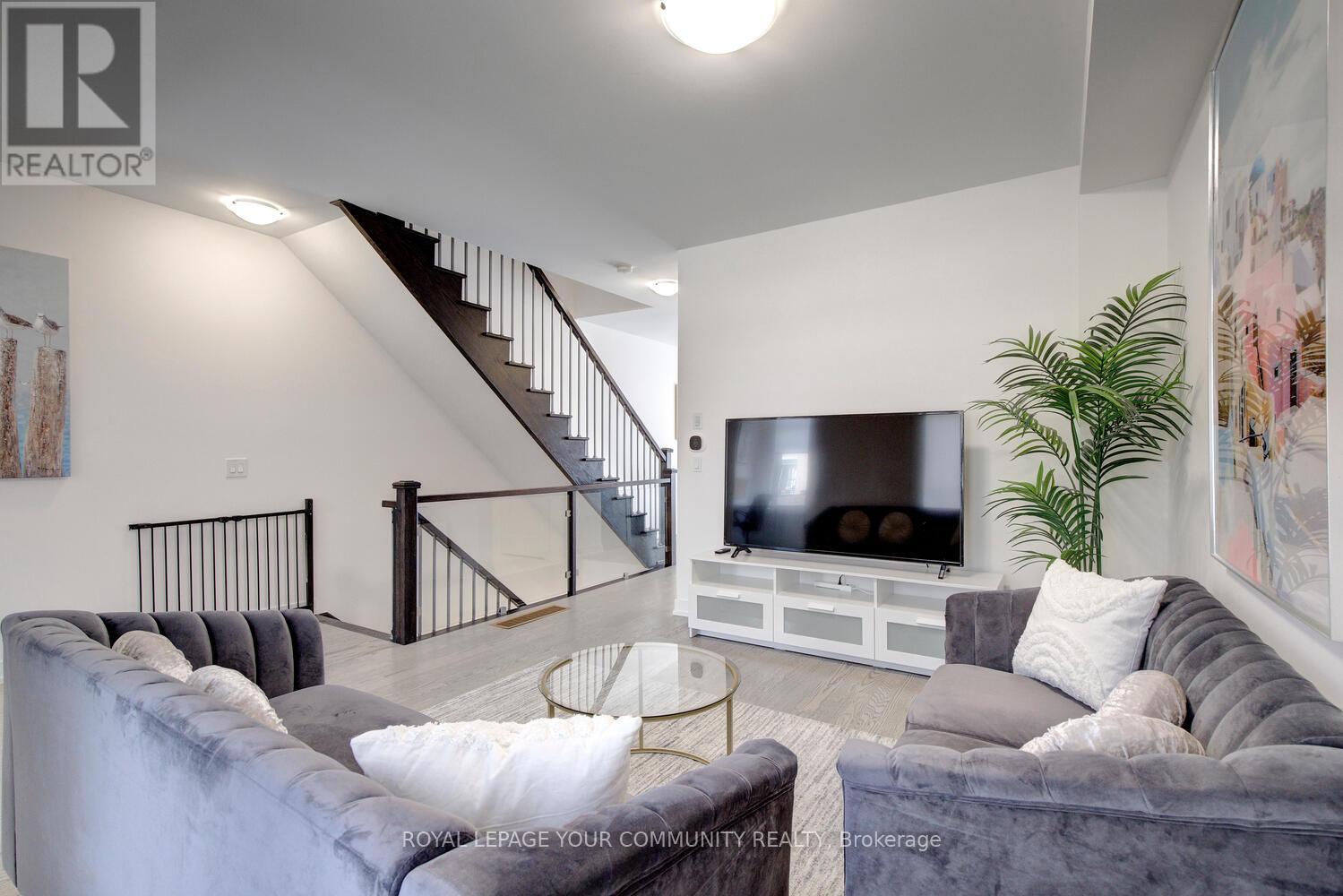 16 Glenngarry Crescent, Vaughan, Ontario  L6A 4Z4 - Photo 17 - N12144042