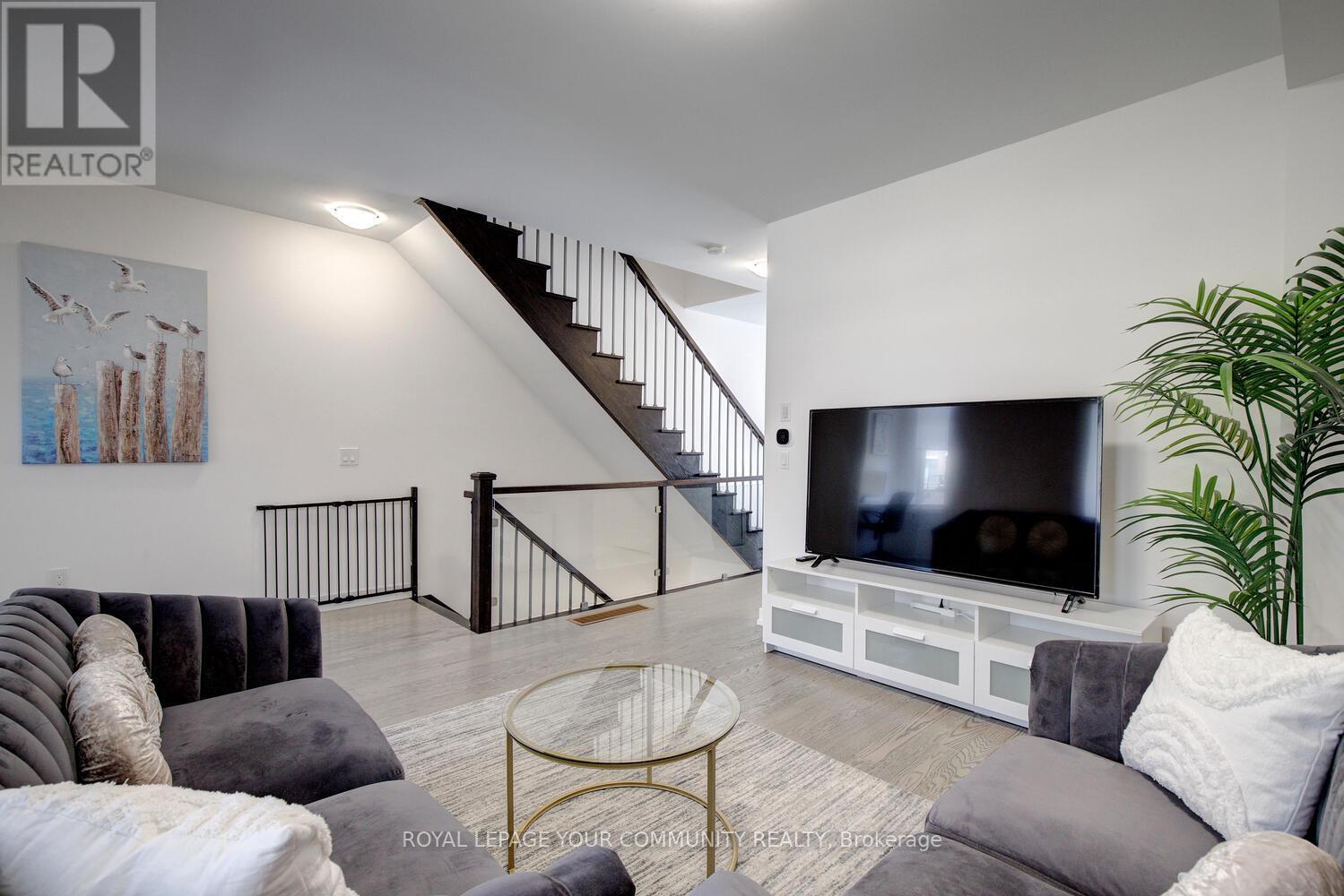 16 Glenngarry Crescent, Vaughan, Ontario  L6A 4Z4 - Photo 18 - N12144042