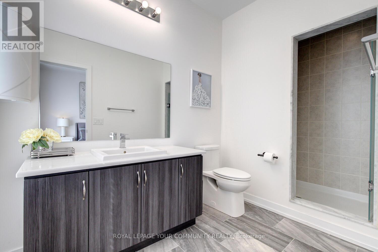 16 Glenngarry Crescent, Vaughan, Ontario  L6A 4Z4 - Photo 33 - N12144042
