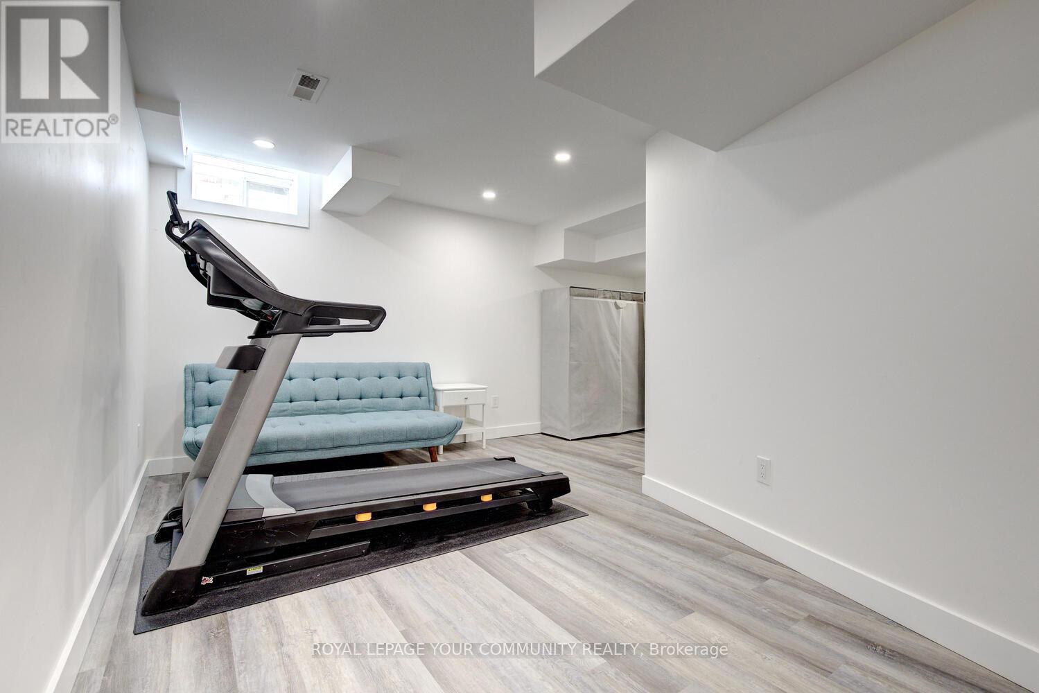 16 Glenngarry Crescent, Vaughan, Ontario  L6A 4Z4 - Photo 41 - N12144042