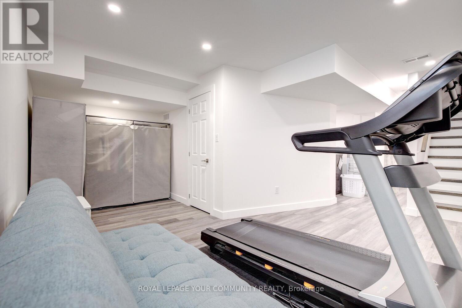 16 Glenngarry Crescent, Vaughan, Ontario  L6A 4Z4 - Photo 42 - N12144042