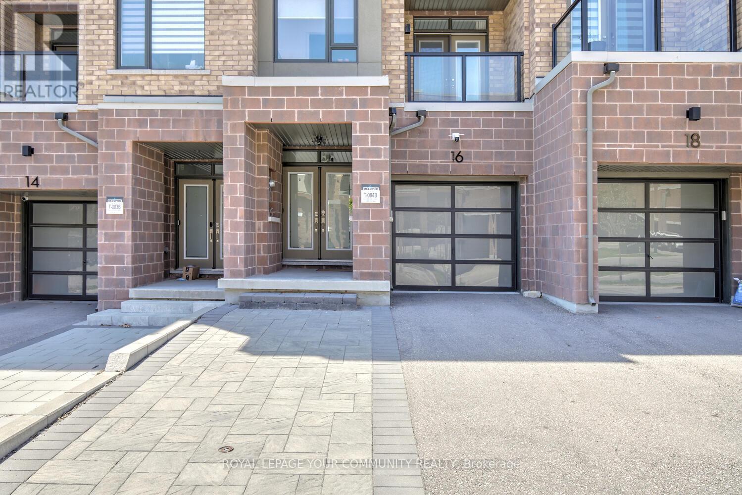 16 Glenngarry Crescent, Vaughan, Ontario  L6A 4Z4 - Photo 5 - N12144042
