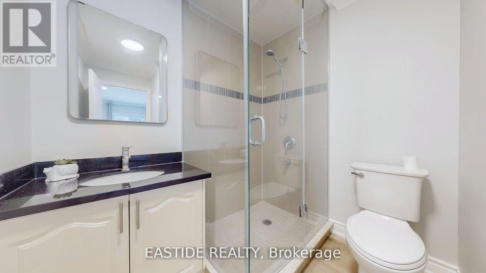 8 Ridgewood Drive, Richmond Hill, Ontario  L4E 3M1 - Photo 14 - N12147520