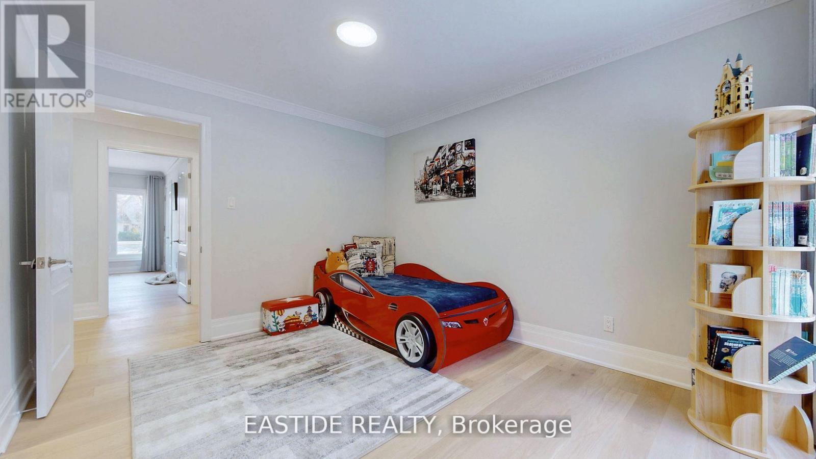 8 Ridgewood Drive, Richmond Hill, Ontario  L4E 3M1 - Photo 19 - N12147520