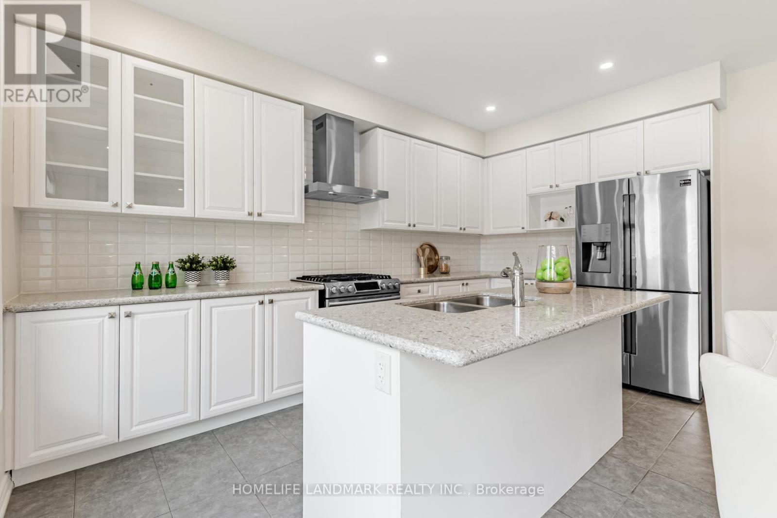 44 Gerden Drive, Richmond Hill, Ontario  L4S 0H1 - Photo 13 - N12162835