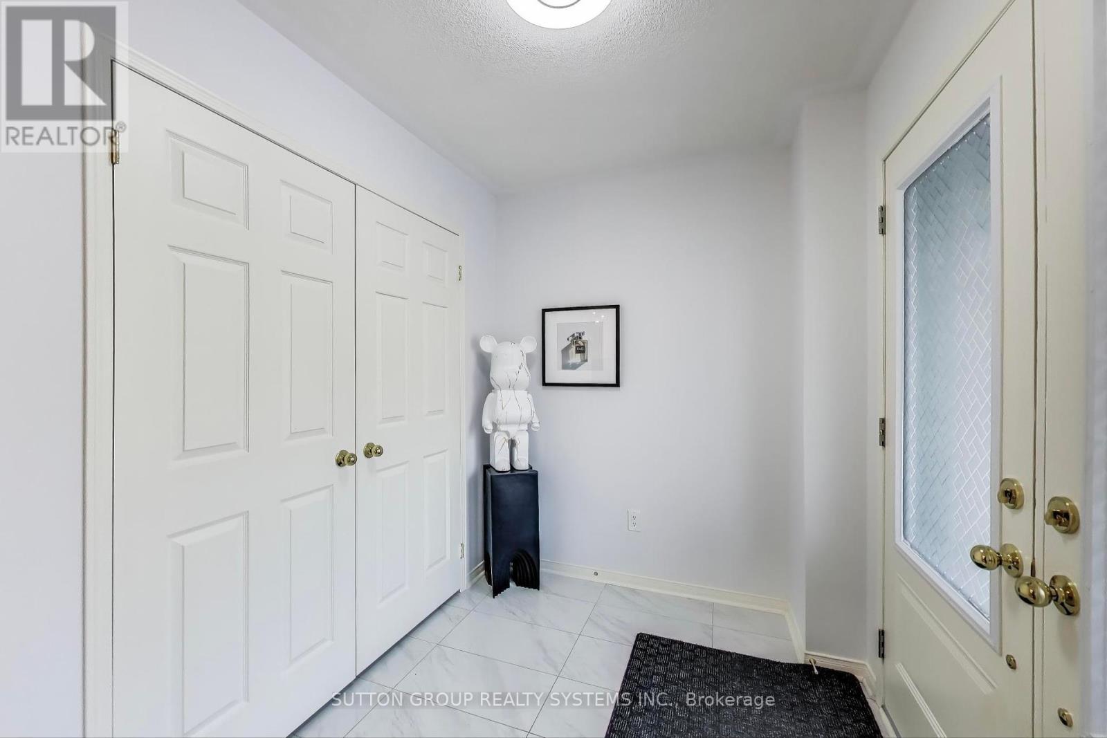 71 William F Bell Parkway, Richmond Hill, Ontario  L4S 0K1 - Photo 4 - N12165015