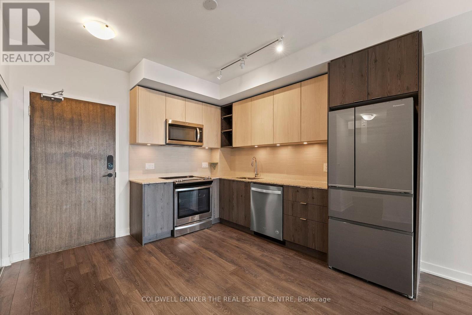 631 - 100 Eagle Rock Way W, Vaughan, Ontario  L6A 5B9 - Photo 11 - N12176121