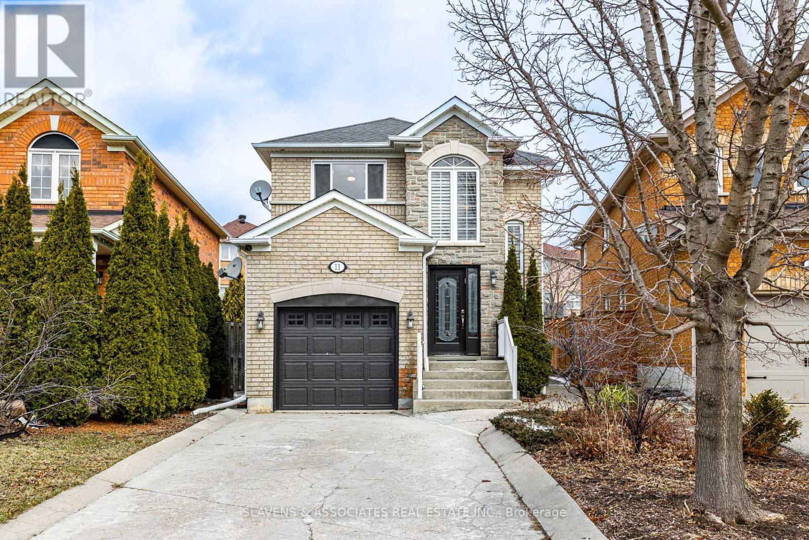 11 Bestview Crescent, Vaughan, Ontario  L6A 3S8 - Photo 1 - N12178007
