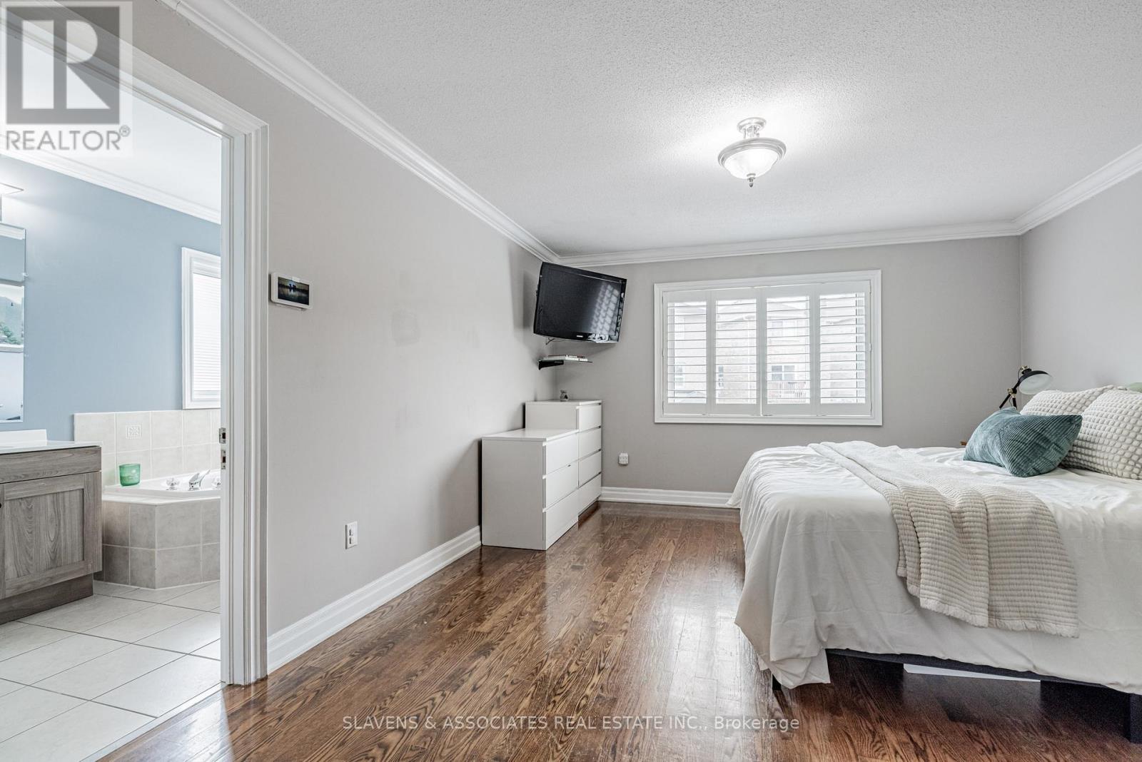 11 Bestview Crescent, Vaughan, Ontario  L6A 3S8 - Photo 23 - N12178007
