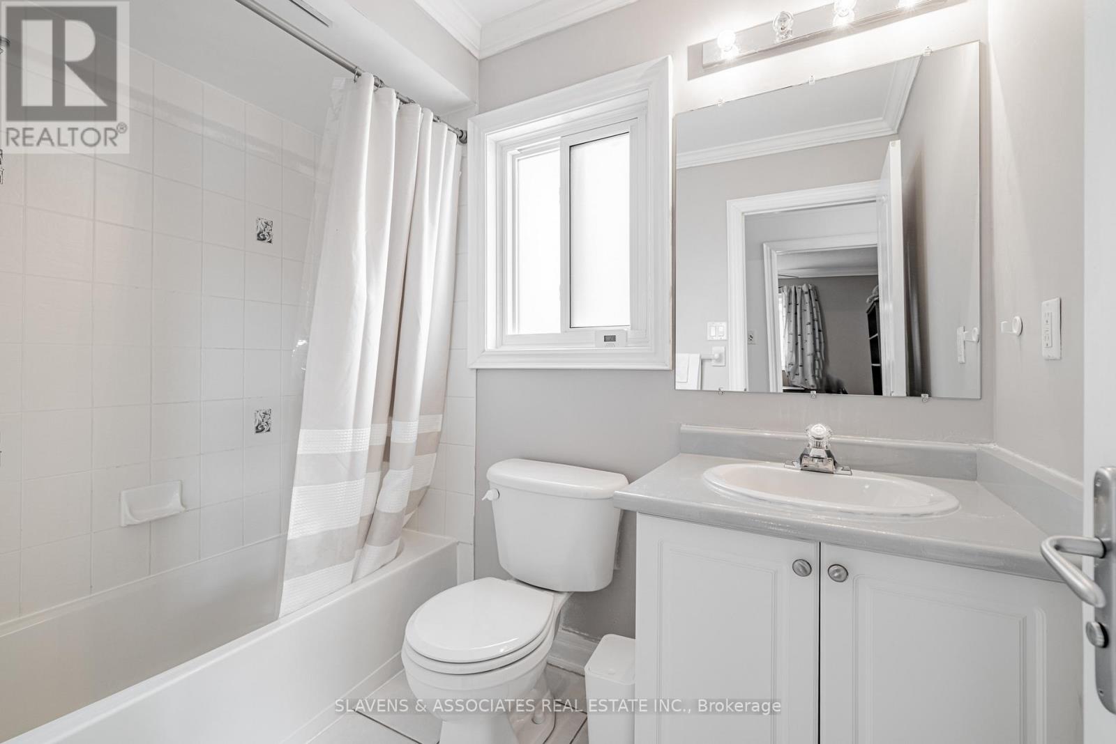 11 Bestview Crescent, Vaughan, Ontario  L6A 3S8 - Photo 27 - N12178007