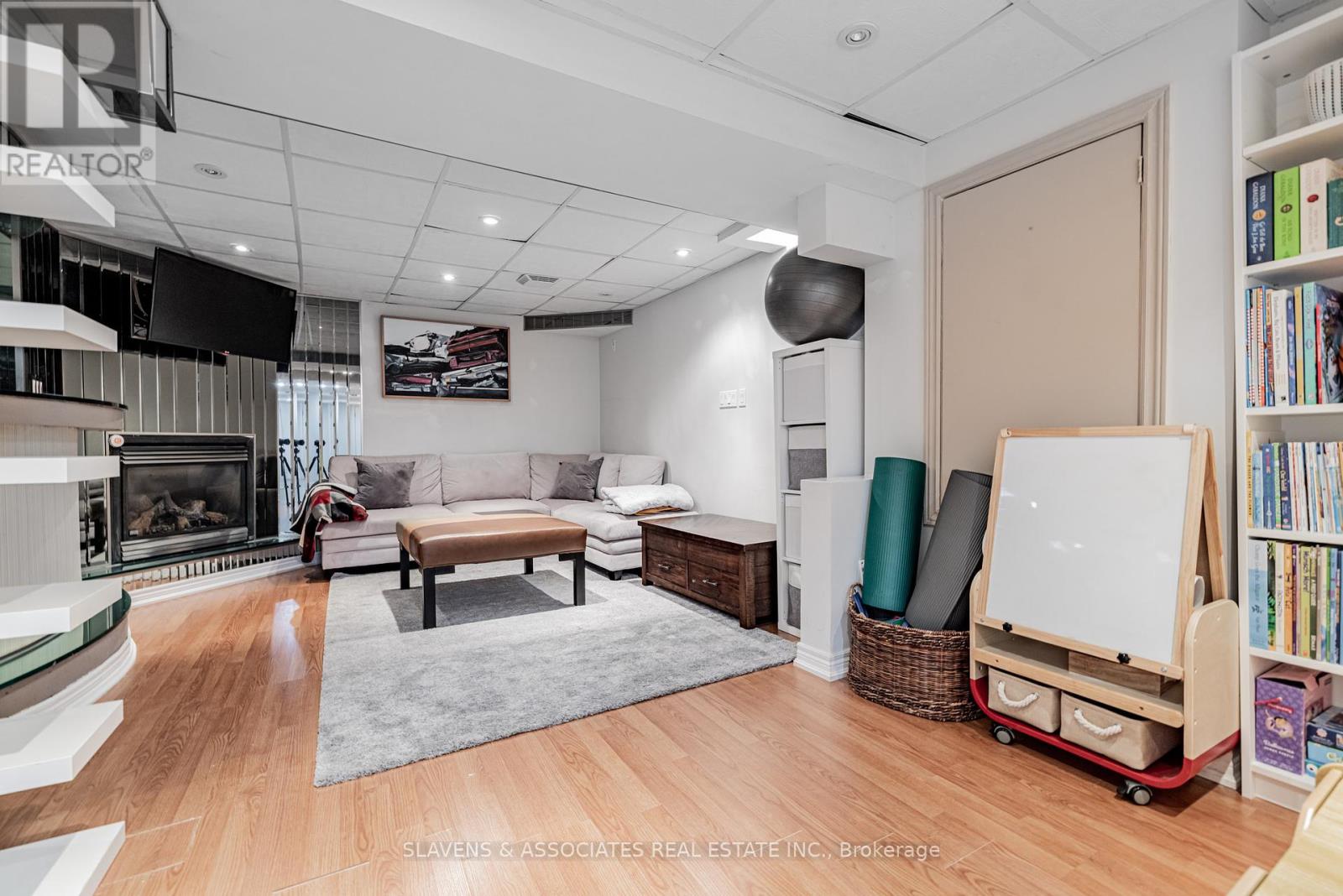 11 Bestview Crescent, Vaughan, Ontario  L6A 3S8 - Photo 28 - N12178007