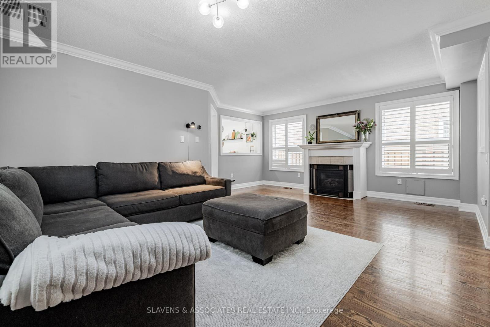 11 Bestview Crescent, Vaughan, Ontario  L6A 3S8 - Photo 8 - N12178007
