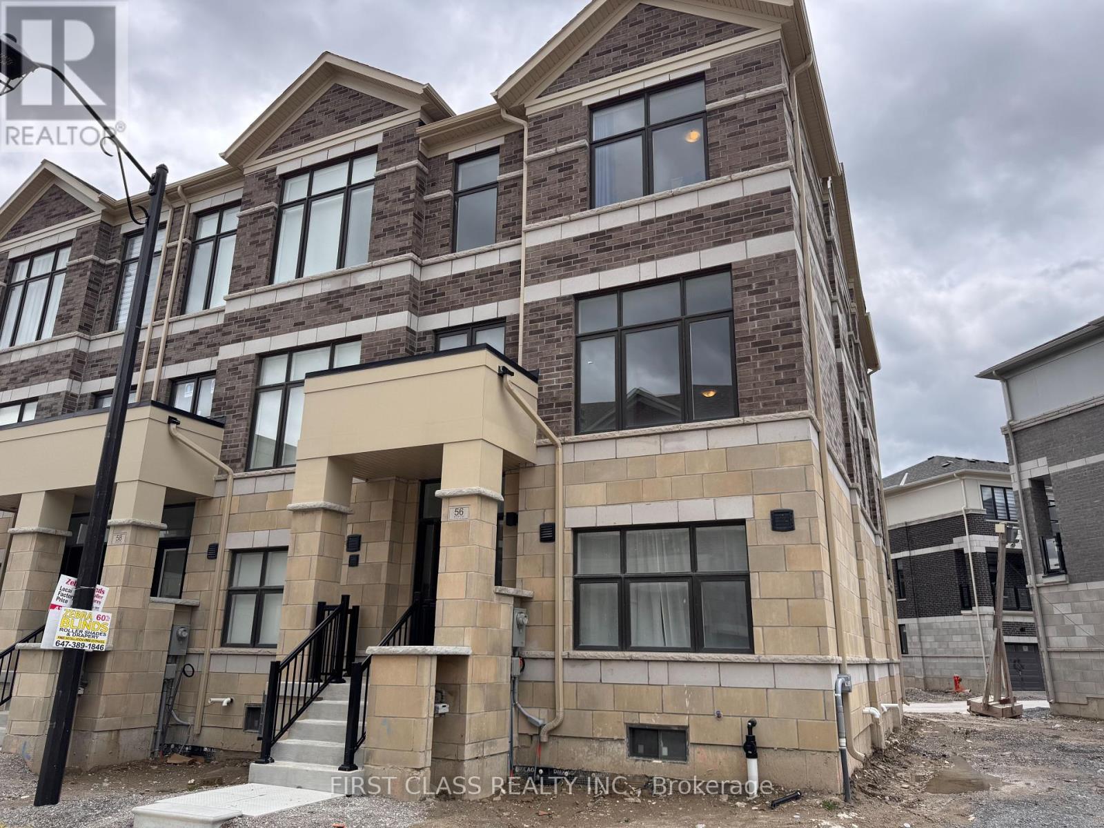 56 Millman Lane, Richmond Hill, Ontario  L4E 3R9 - Photo 3 - N12180406