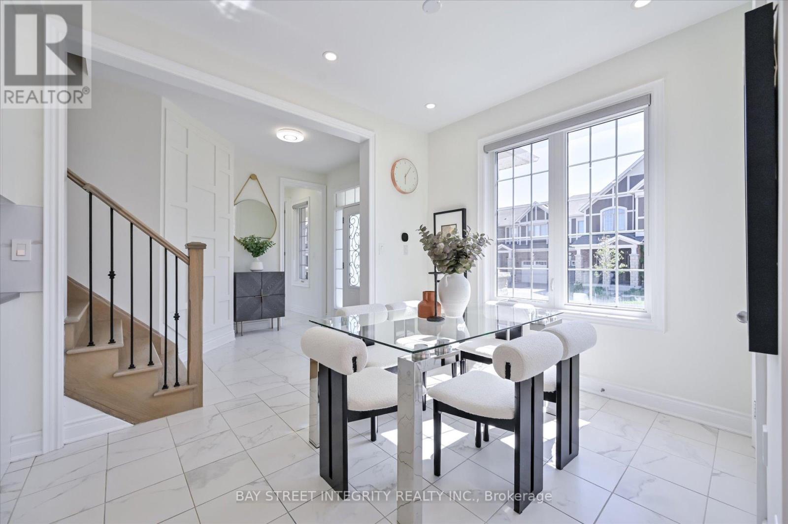 61 Hartney Drive, Richmond Hill, Ontario  L4S 0J9 - Photo 11 - N12181329