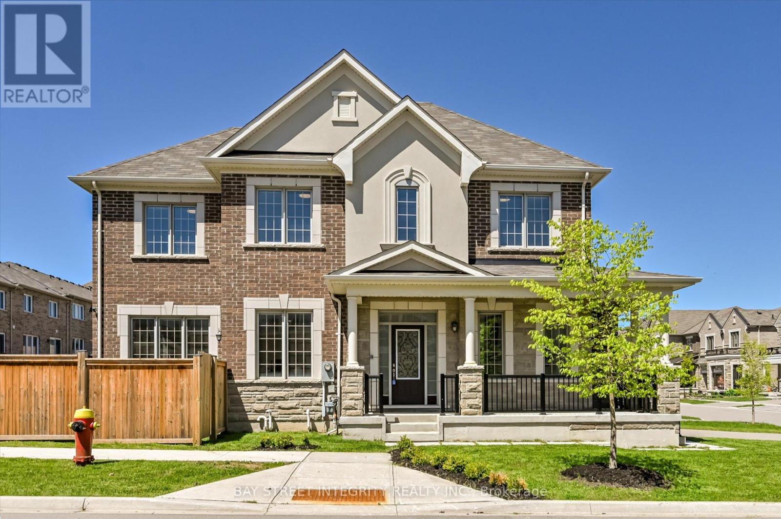 61 Hartney Drive, Richmond Hill, Ontario  L4S 0J9 - Photo 2 - N12181329