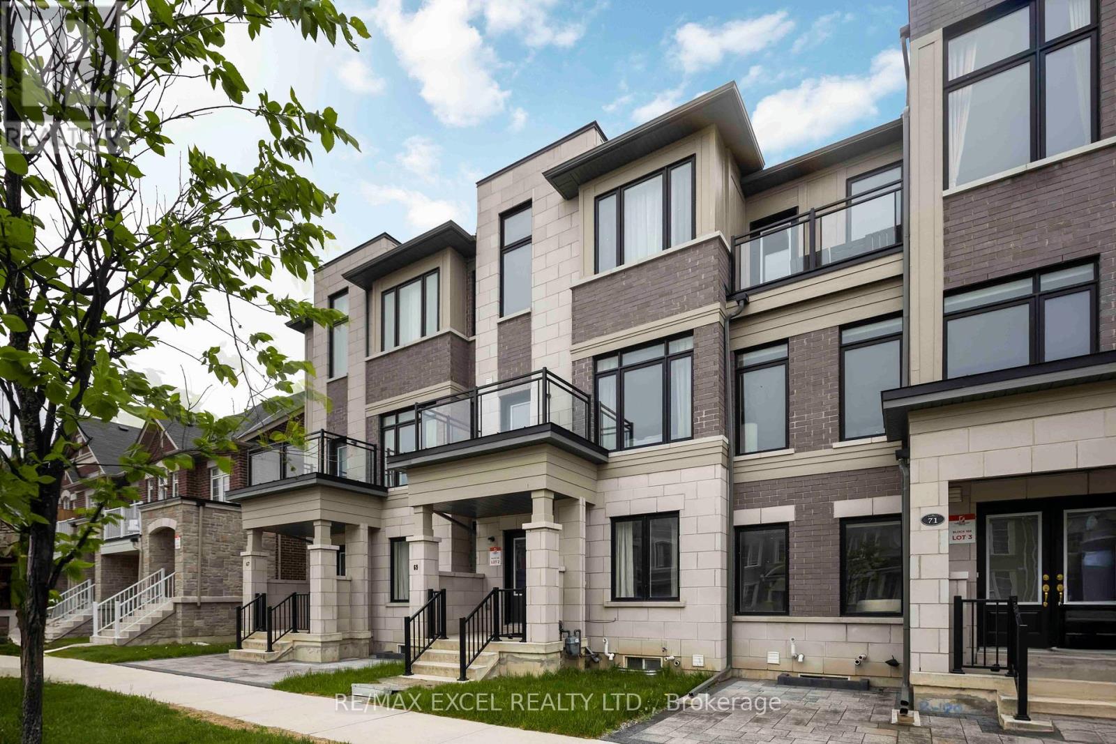 69 William F Bell Parkway, Richmond Hill, Ontario  L4S 0K1 - Photo 1 - N12181578