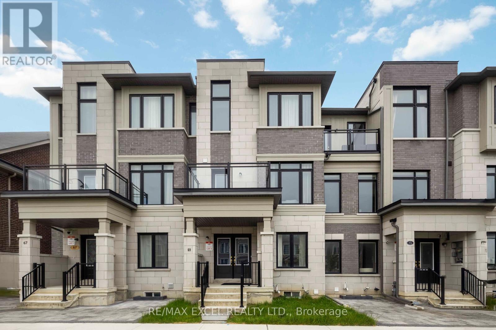 69 William F Bell Parkway, Richmond Hill, Ontario  L4S 0K1 - Photo 2 - N12181578