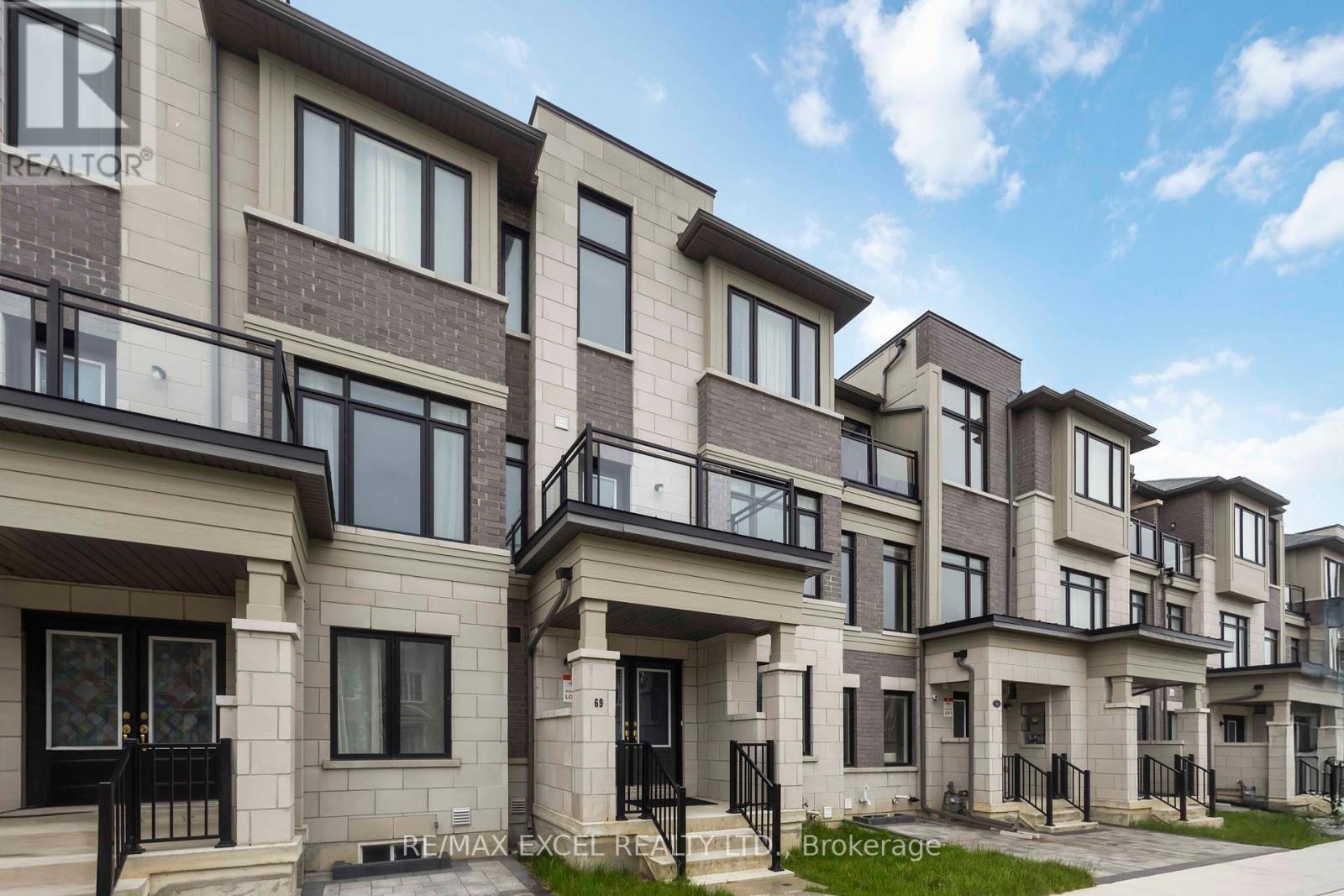 69 William F Bell Parkway, Richmond Hill, Ontario  L4S 0K1 - Photo 3 - N12181578