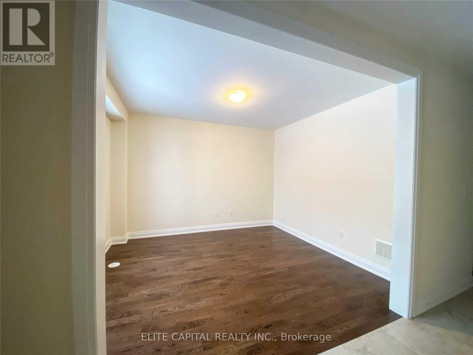 84 William F Bell Parkway, Richmond Hill, Ontario  L4S 0K4 - Photo 2 - N12187571
