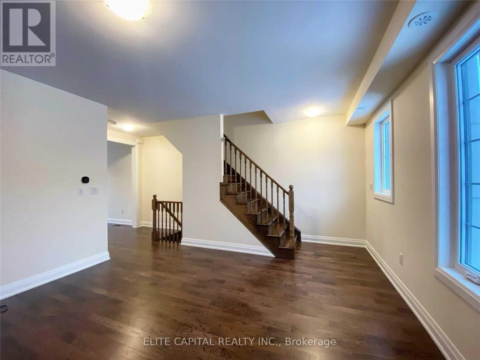 84 William F Bell Parkway, Richmond Hill, Ontario  L4S 0K4 - Photo 3 - N12187571