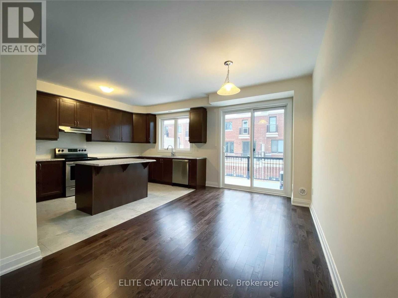 84 William F Bell Parkway, Richmond Hill, Ontario  L4S 0K4 - Photo 5 - N12187571