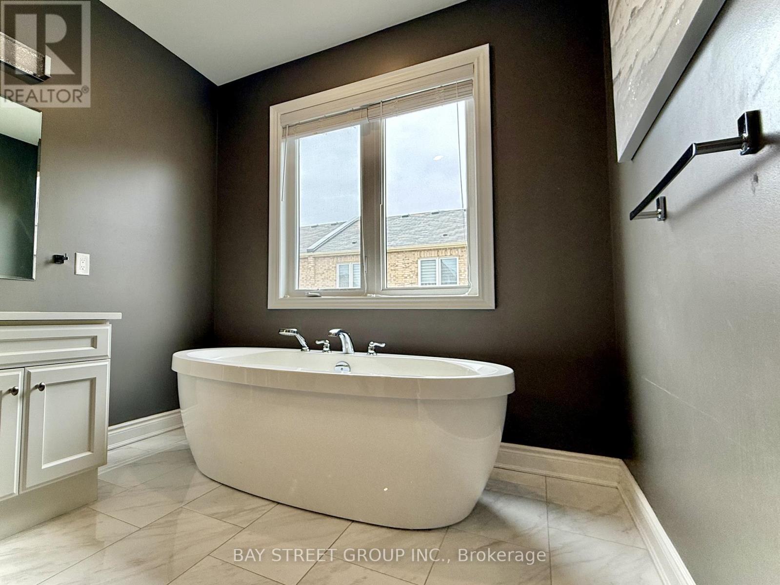 67 Hartney Drive, Richmond Hill, Ontario  L4S 0J9 - Photo 29 - N12187745