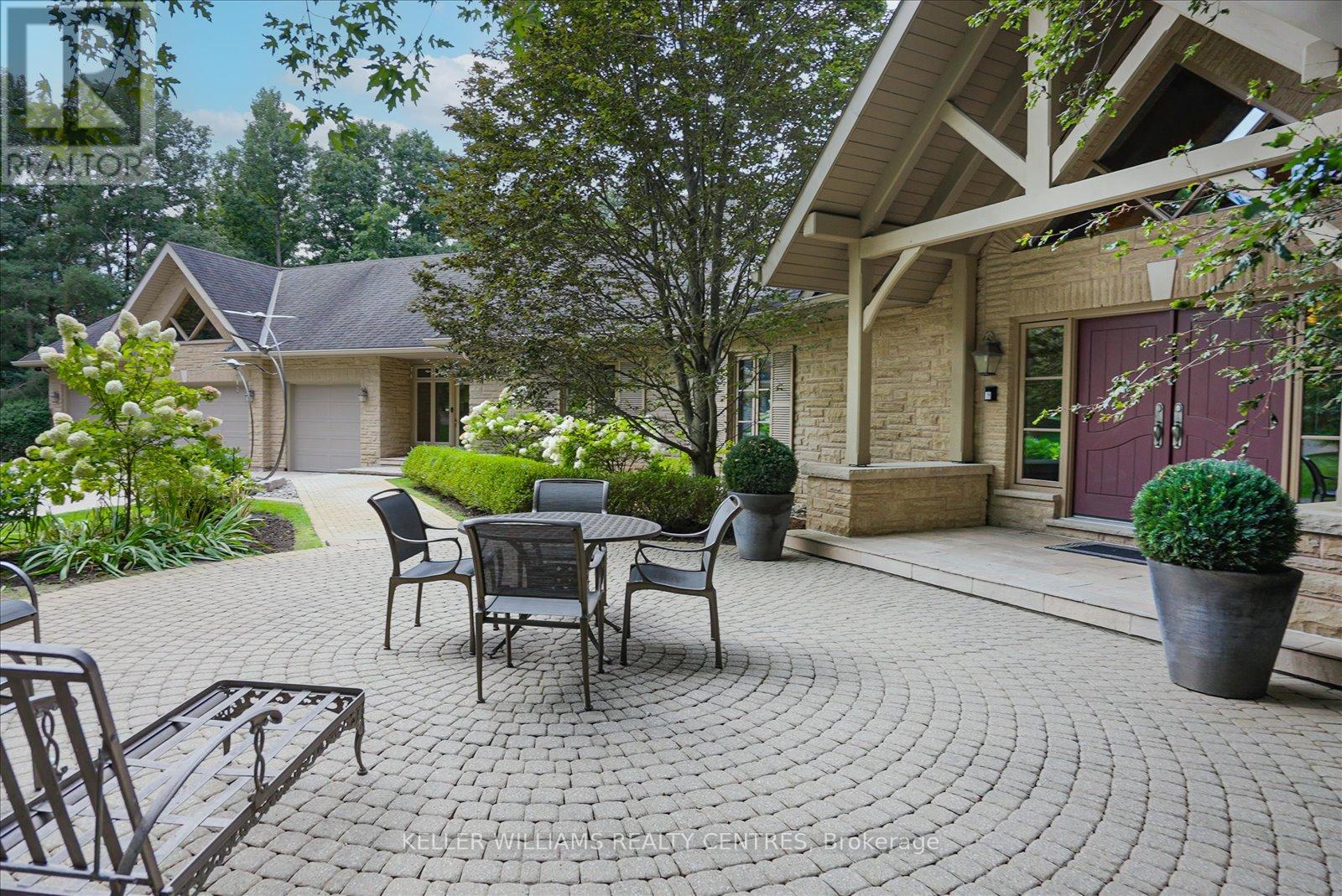 6 Country Heights Drive, Richmond Hill, Ontario  L4E 3M8 - Photo 2 - N12188565