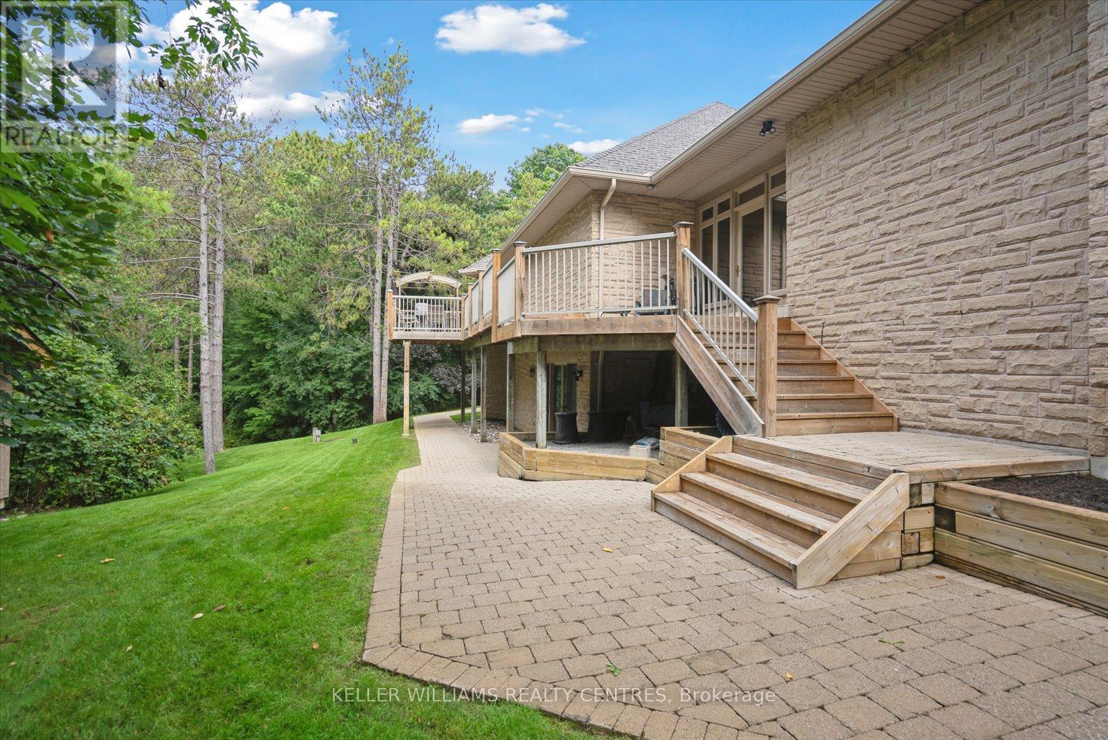 6 Country Heights Drive, Richmond Hill, Ontario  L4E 3M8 - Photo 35 - N12188565
