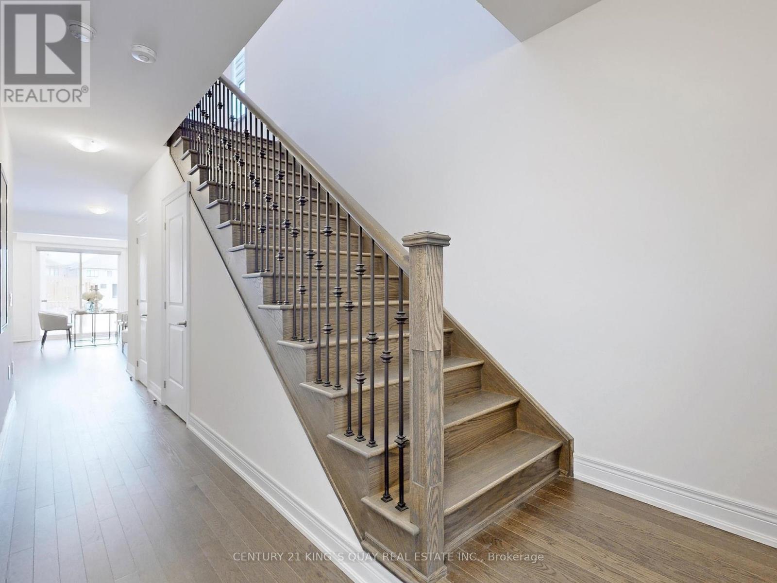 8 Schmeltzer Crescent, Richmond Hill, Ontario  L4E 1K8 - Photo 20 - N12190267