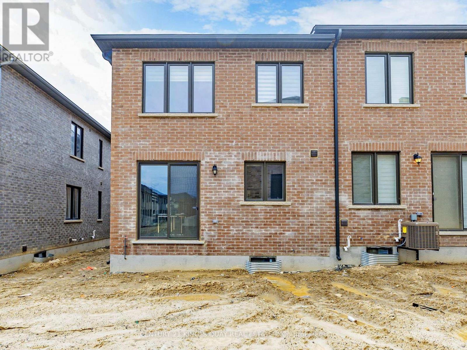 8 Schmeltzer Crescent, Richmond Hill, Ontario  L4E 1K8 - Photo 39 - N12190267