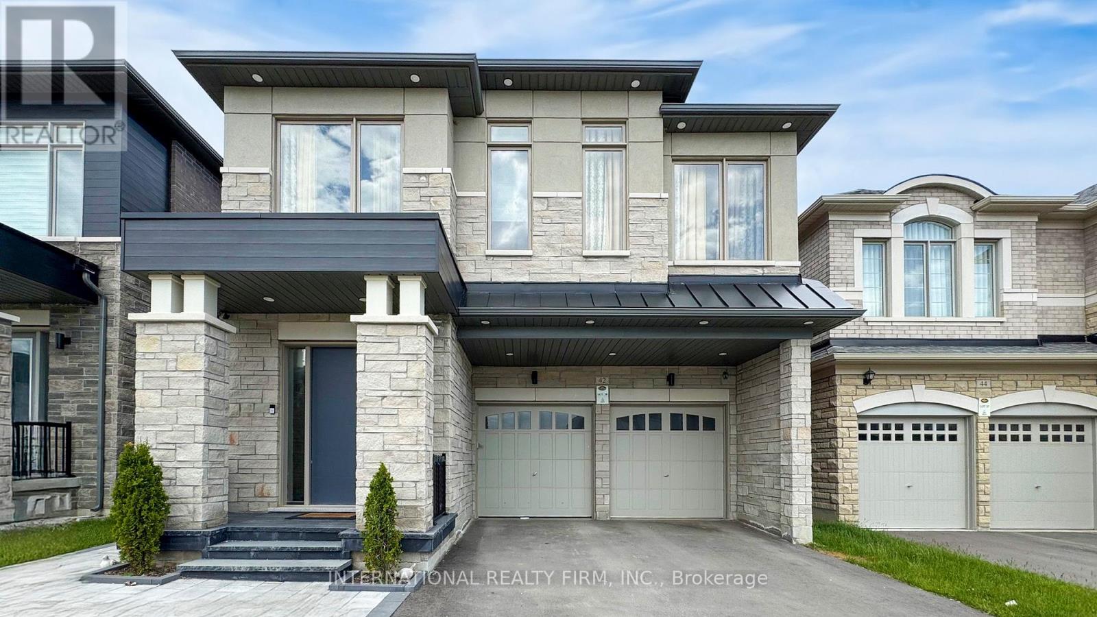 42 Tipp Drive, Richmond Hill, Ontario  L4E 1A2 - Photo 1 - N12194126