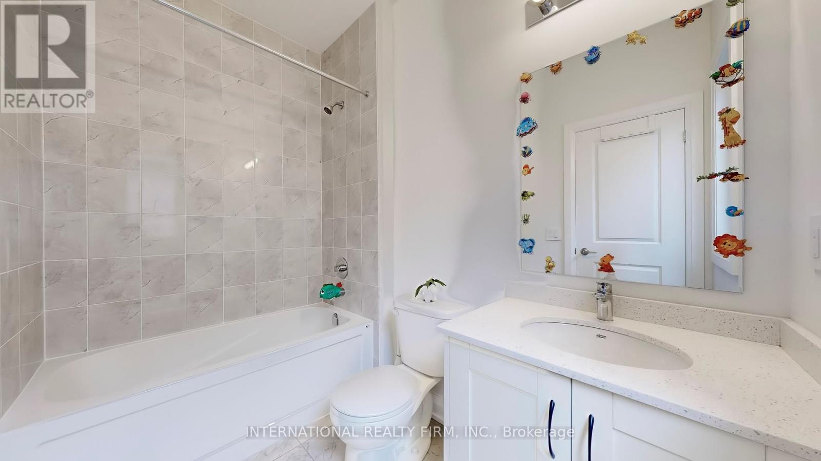 42 Tipp Drive, Richmond Hill, Ontario  L4E 1A2 - Photo 21 - N12194126