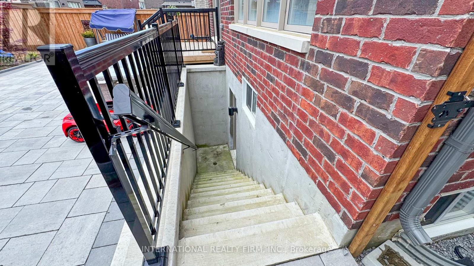 42 Tipp Drive, Richmond Hill, Ontario  L4E 1A2 - Photo 31 - N12194126