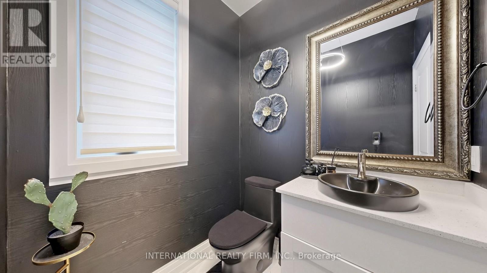 42 Tipp Drive, Richmond Hill, Ontario  L4E 1A2 - Photo 4 - N12194126