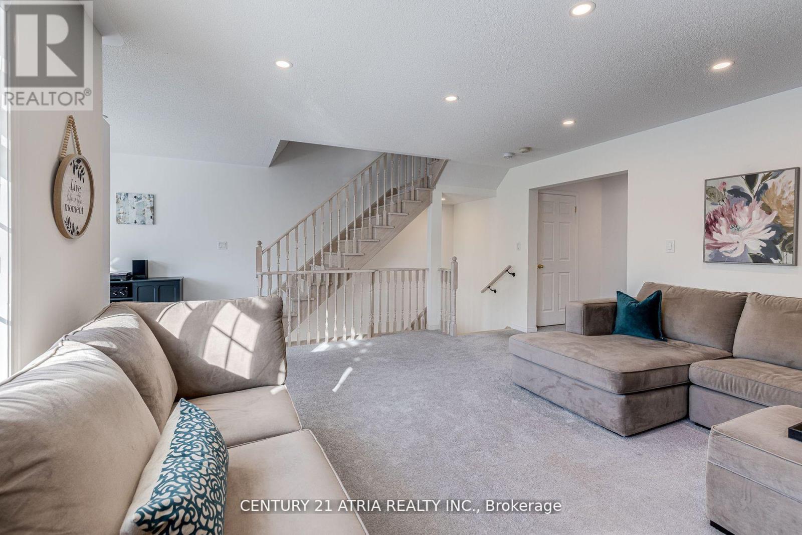 16 Hartney Drive, Richmond Hill, Ontario  L4S 0J8 - Photo 12 - N12201546